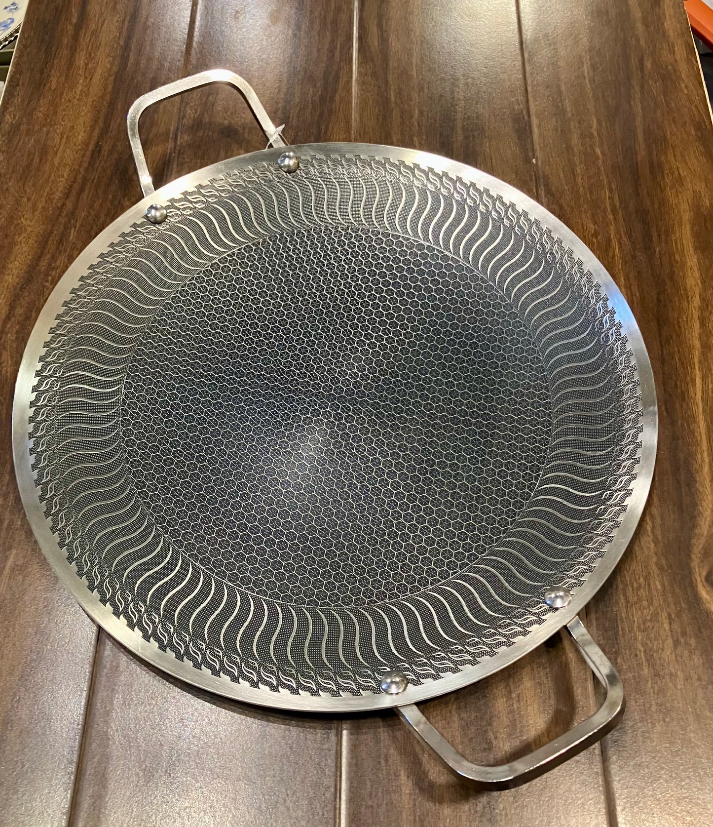 Honey Comb Energy Laser Technology Stainless Steel Frying Tawa 1Pcs