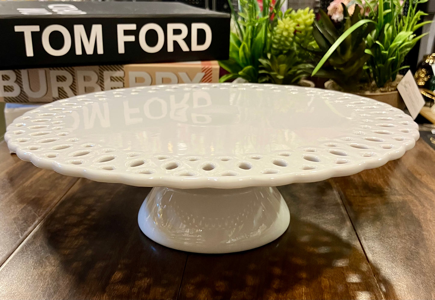 Danny Home Cake Stand