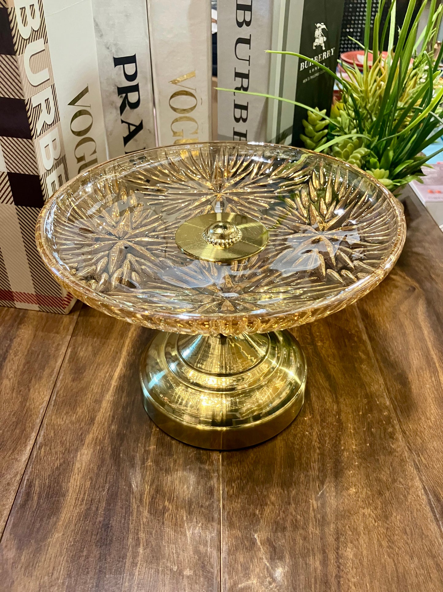 Candy Bowl With Metallic Base 1Pcs