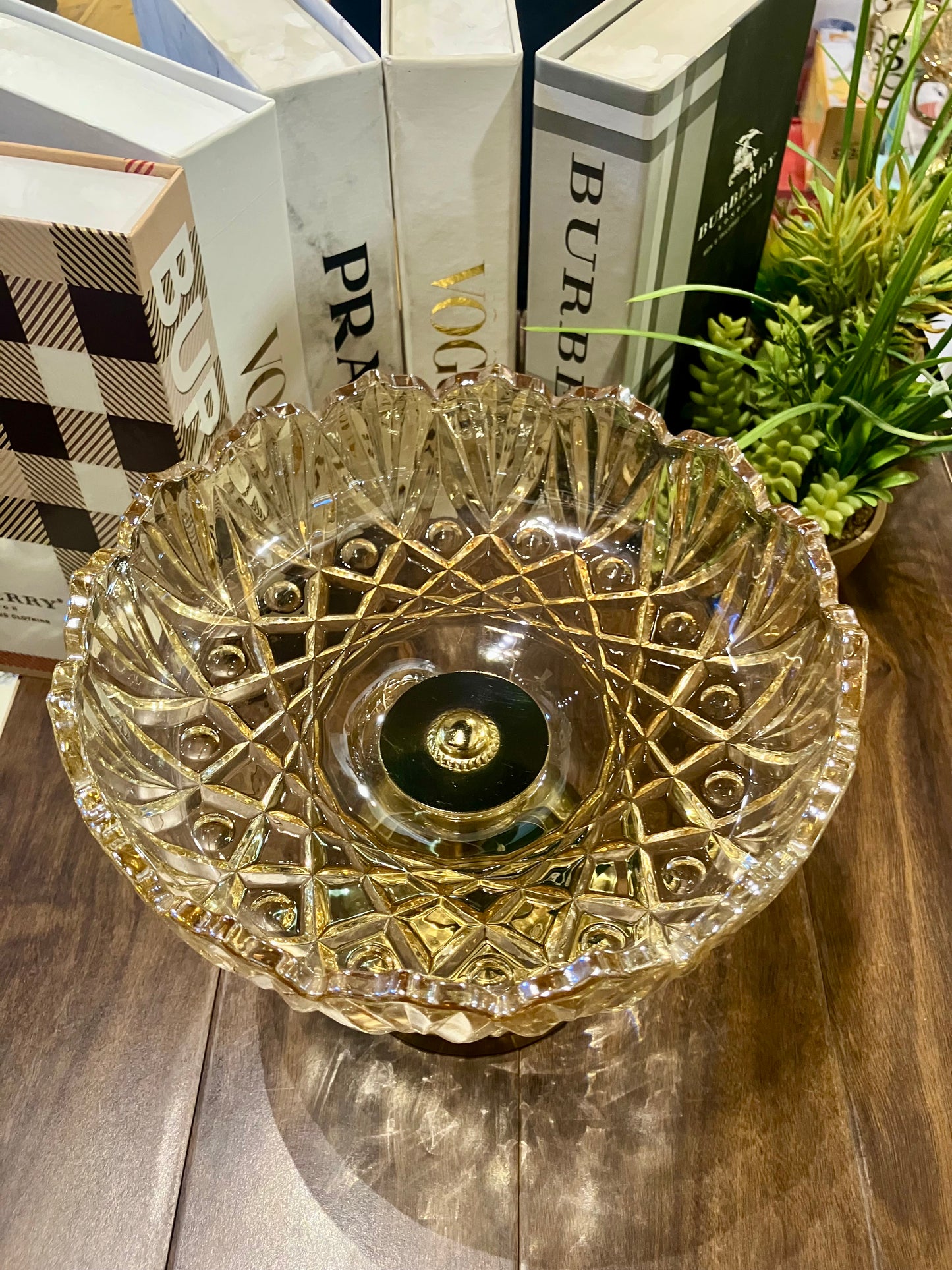 Candy Bowl With Metallic Base 1Pcs