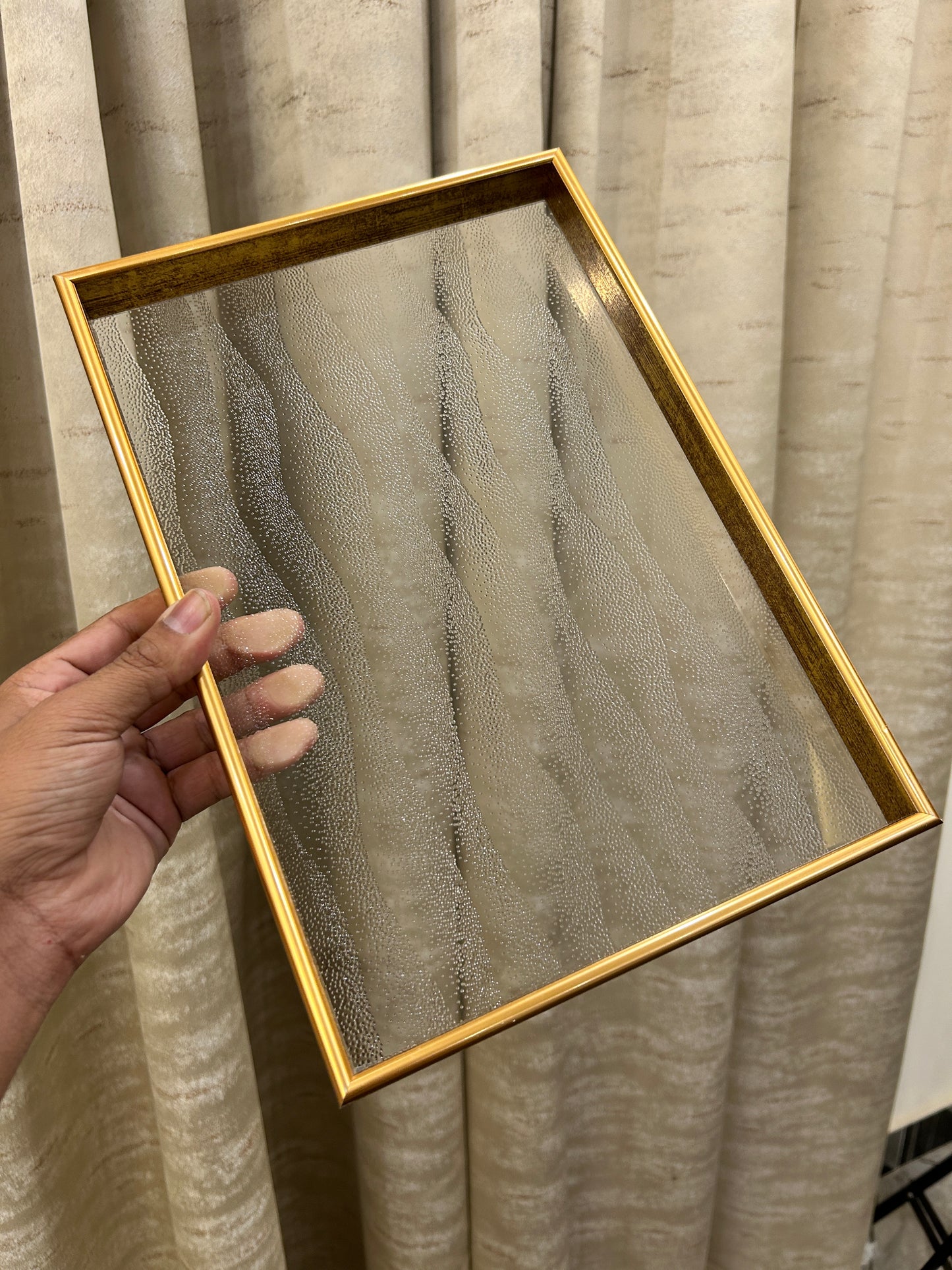 Golden Acrylic Tray Waves 1Pcs