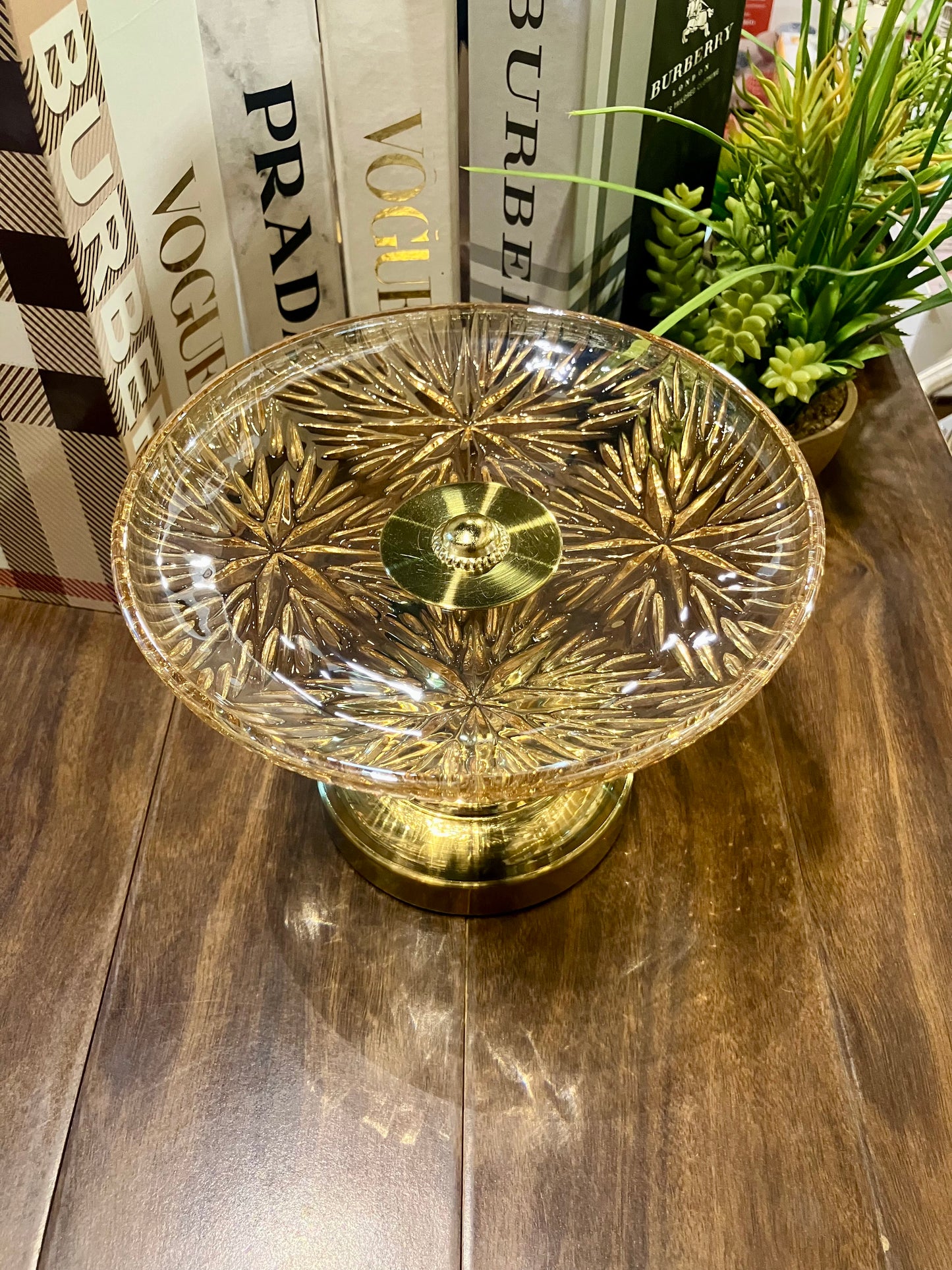 Candy Bowl With Metallic Base 1Pcs