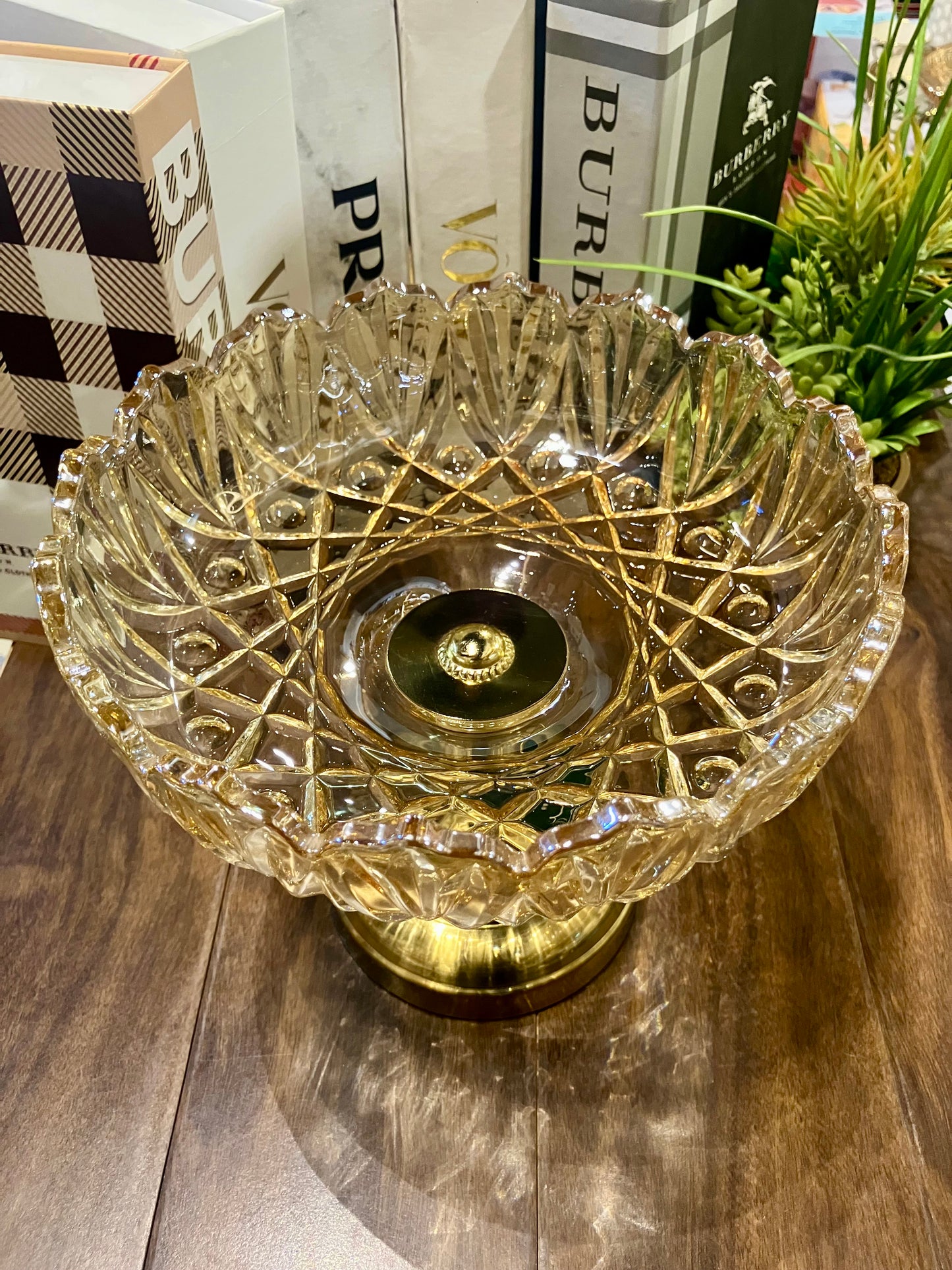 Candy Bowl With Metallic Base 1Pcs
