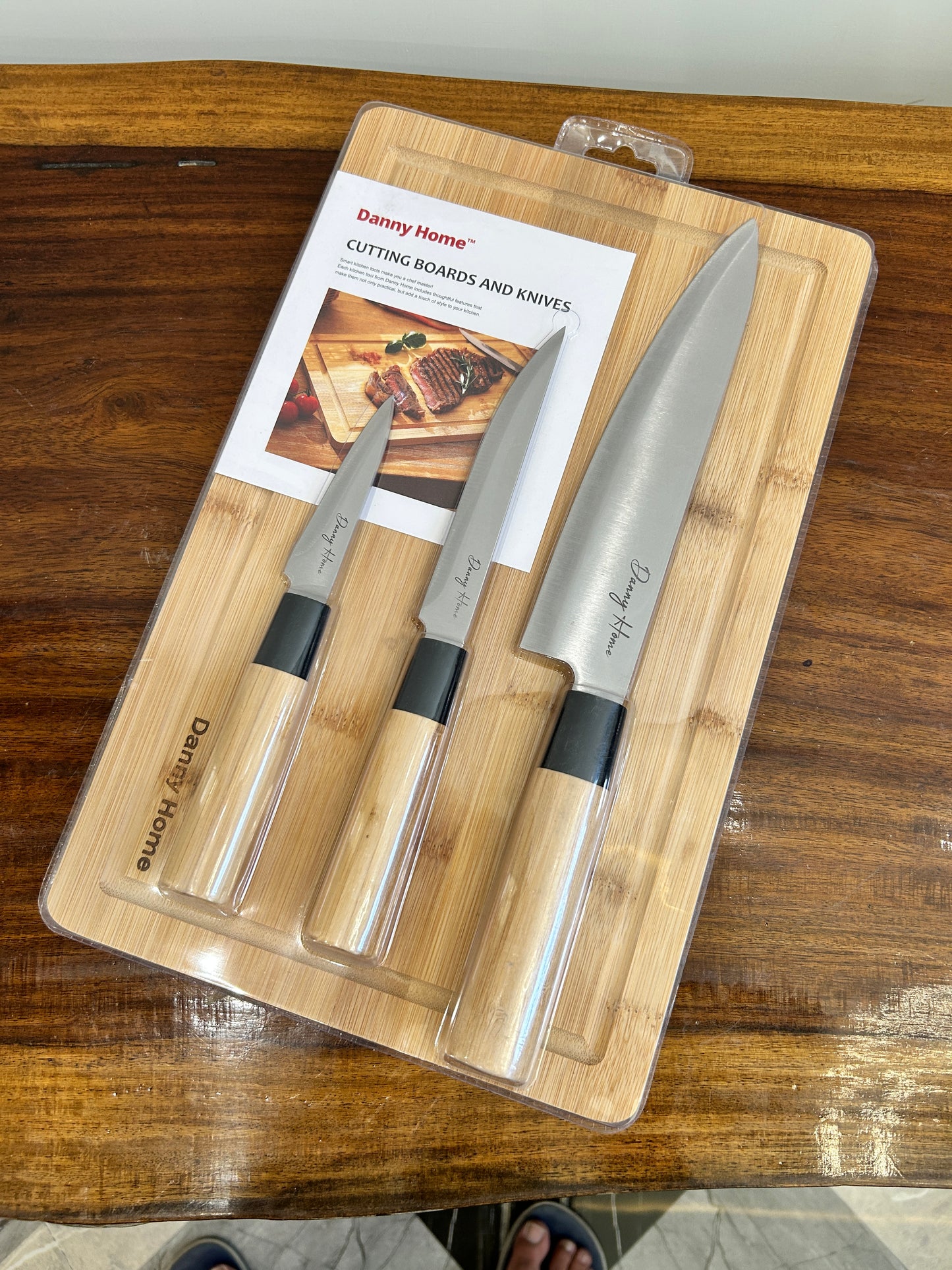 Danny Home Knives & Cutting Board Set