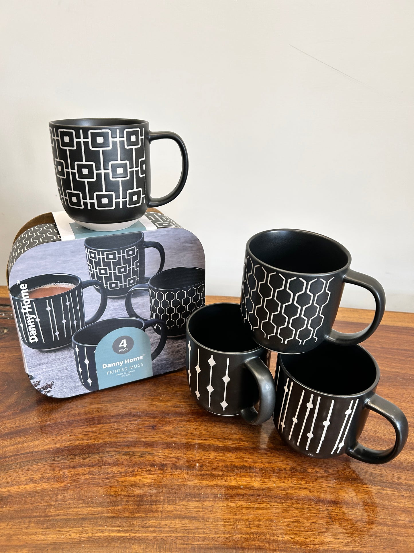 Danny Home Matt Black Mugs 4Pcs