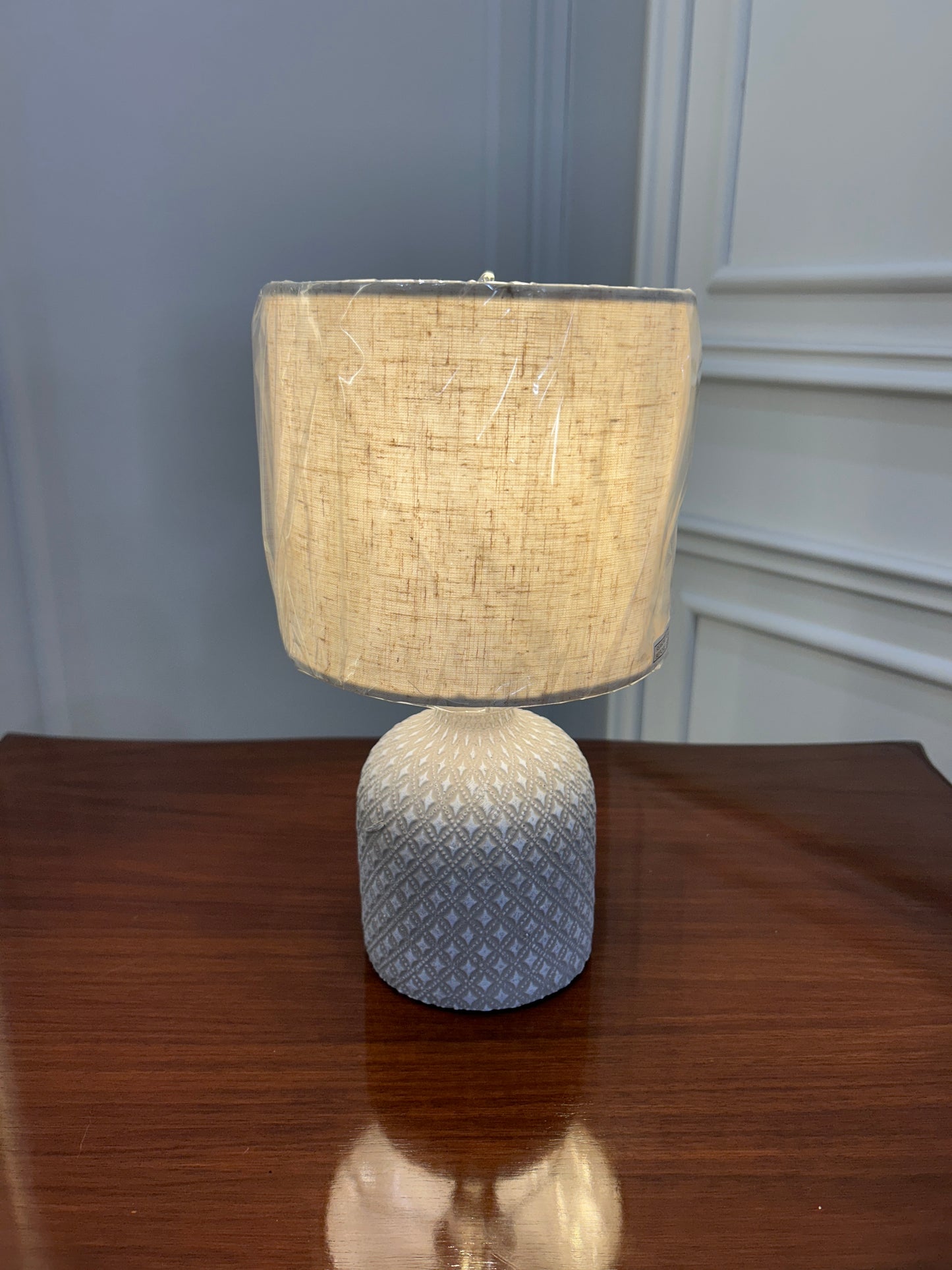 Danny Home Beige Ceramic Table Lamp 1Pcs
