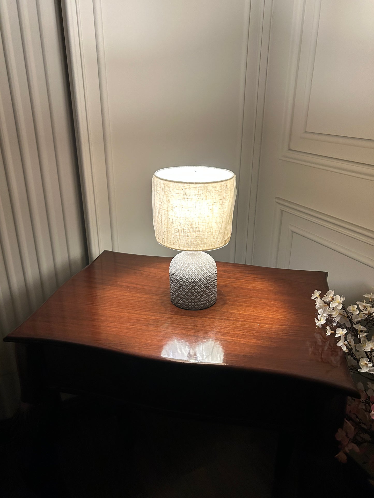 Danny Home Beige Ceramic Table Lamp 1Pcs
