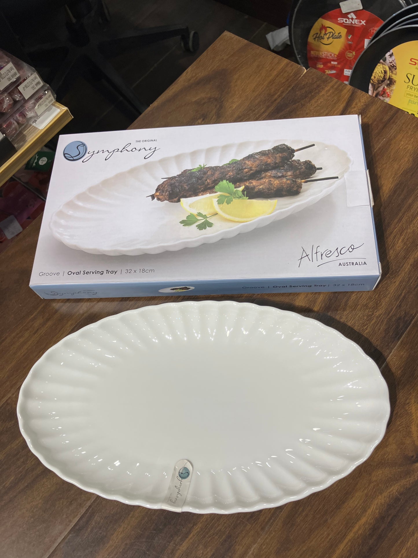Symphony Groove Oval Serving Tray