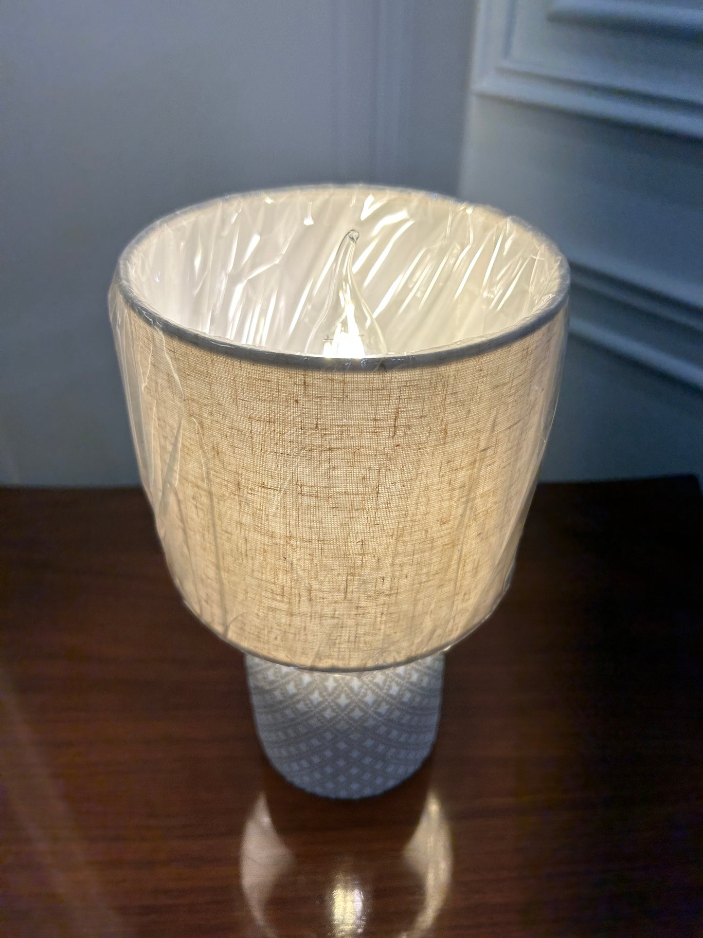 Danny Home Beige Ceramic Table Lamp 1Pcs