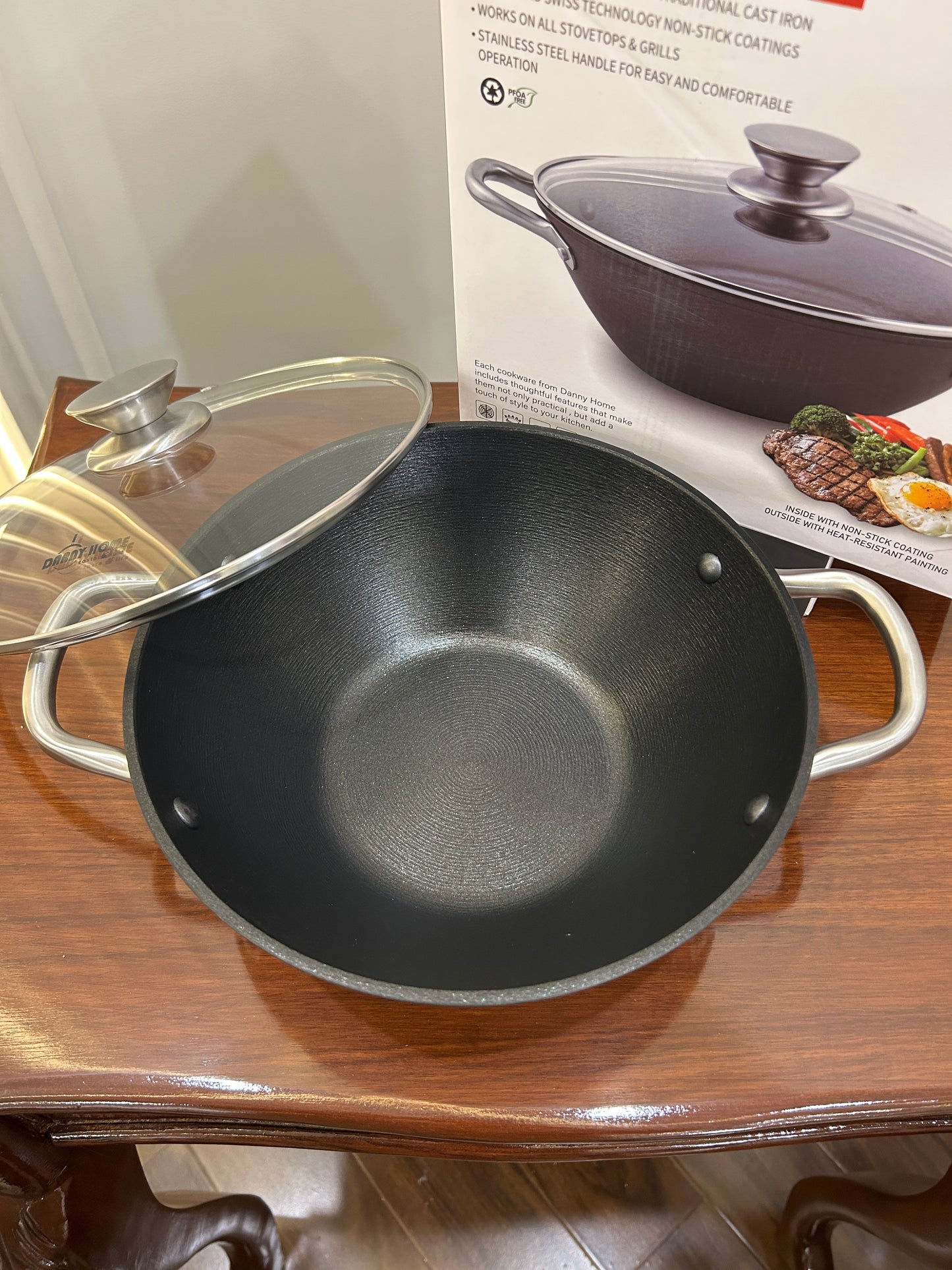 Danny Home Cast-Iron Wok 26CM