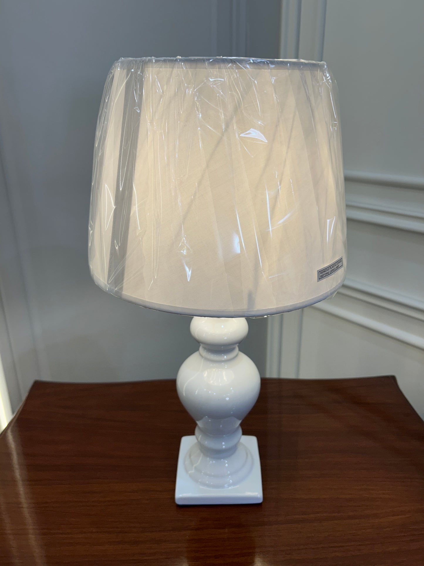 Danny Home Ceramic White Lamp 1Pcs