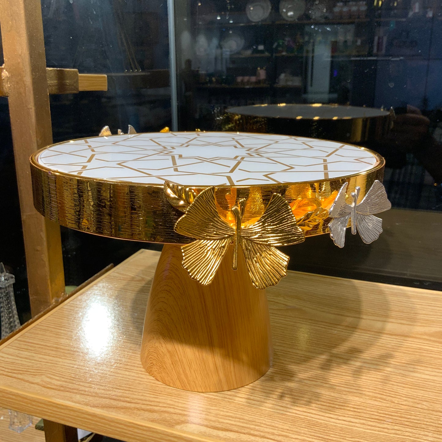Fancy Cake Stand Gold Flower